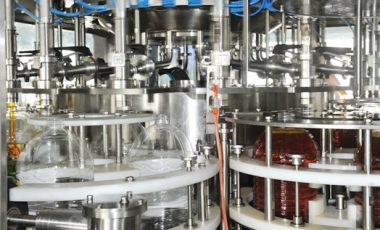 Soufflage – Remplissage – Bouchage Combiblock non boissons